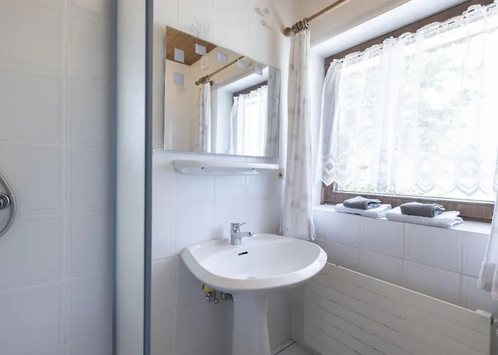 1 By Interhome 斯拉德明